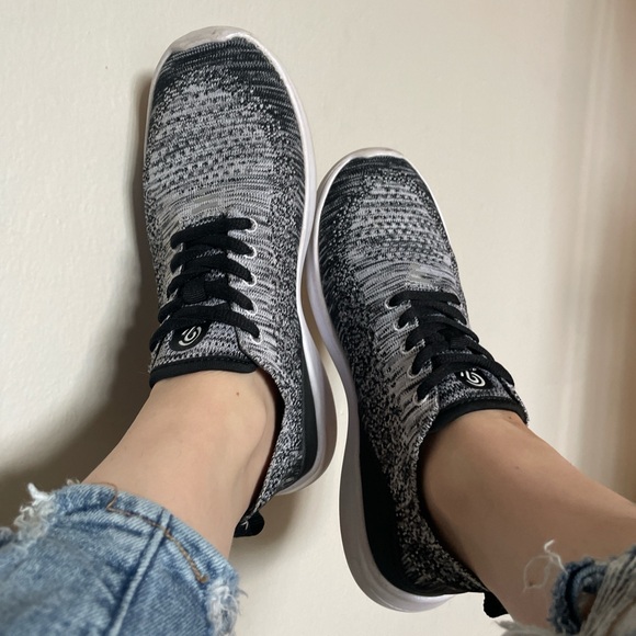 Champion Athletic Shoes - Picture 3 of 8